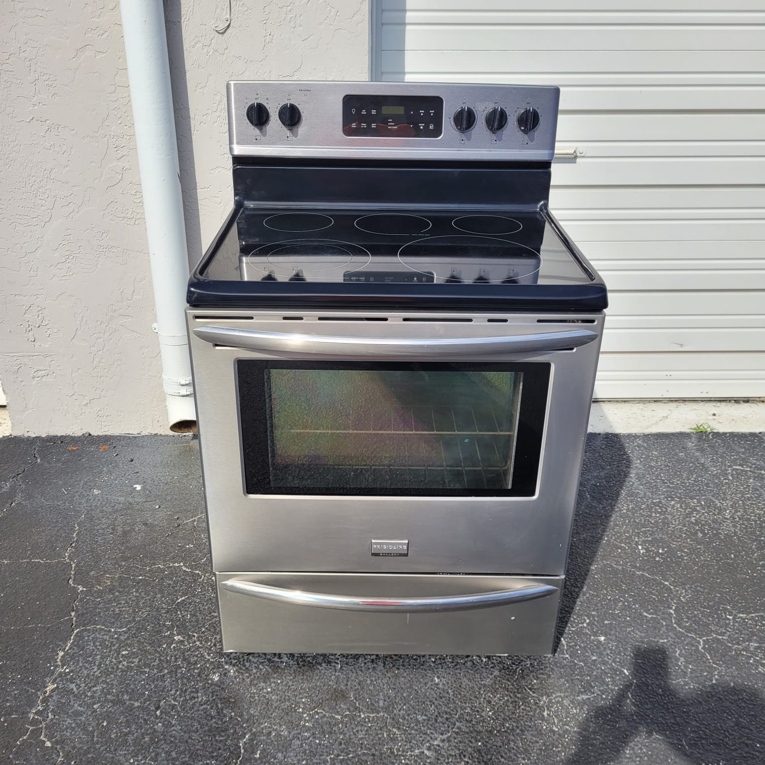 Frigidaire Stainless Steel Electric Stove Frigidaire Stainless Steel Electric Stove